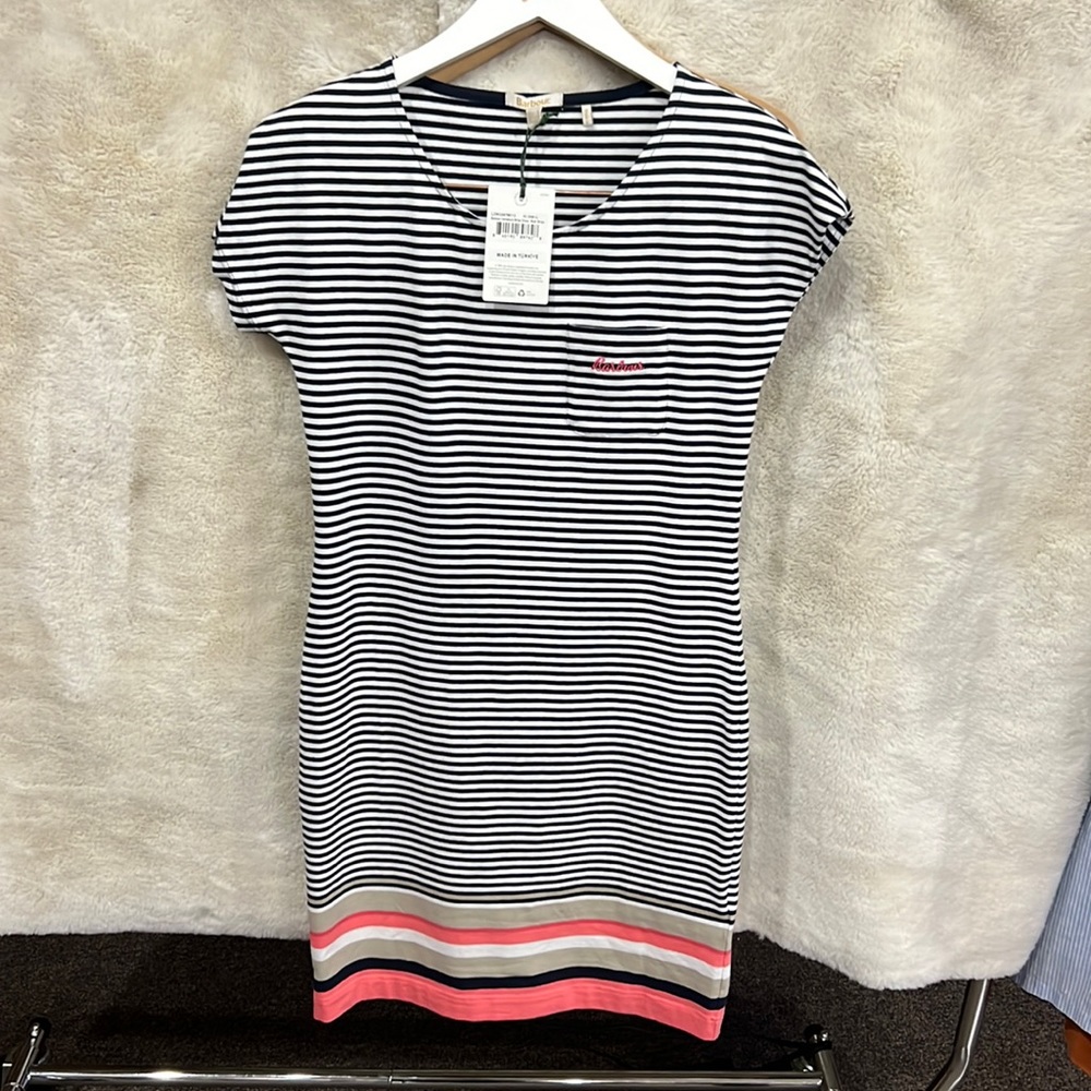 Short sleeve dress